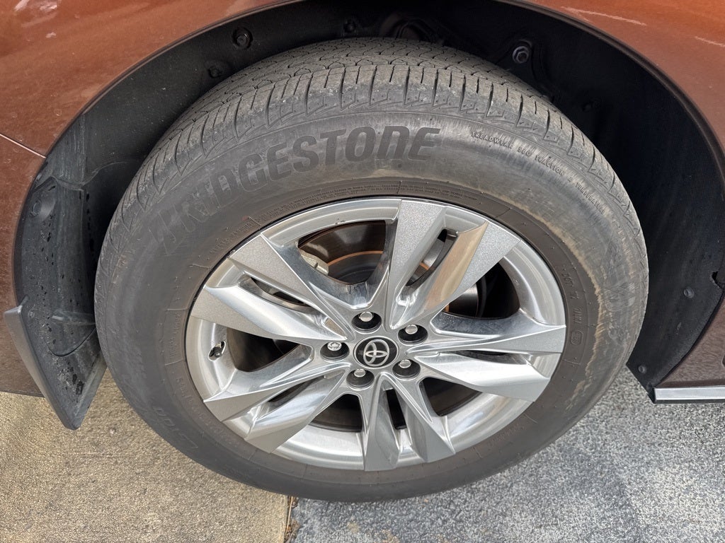 2024 Toyota Sienna Limited 7 Passenger