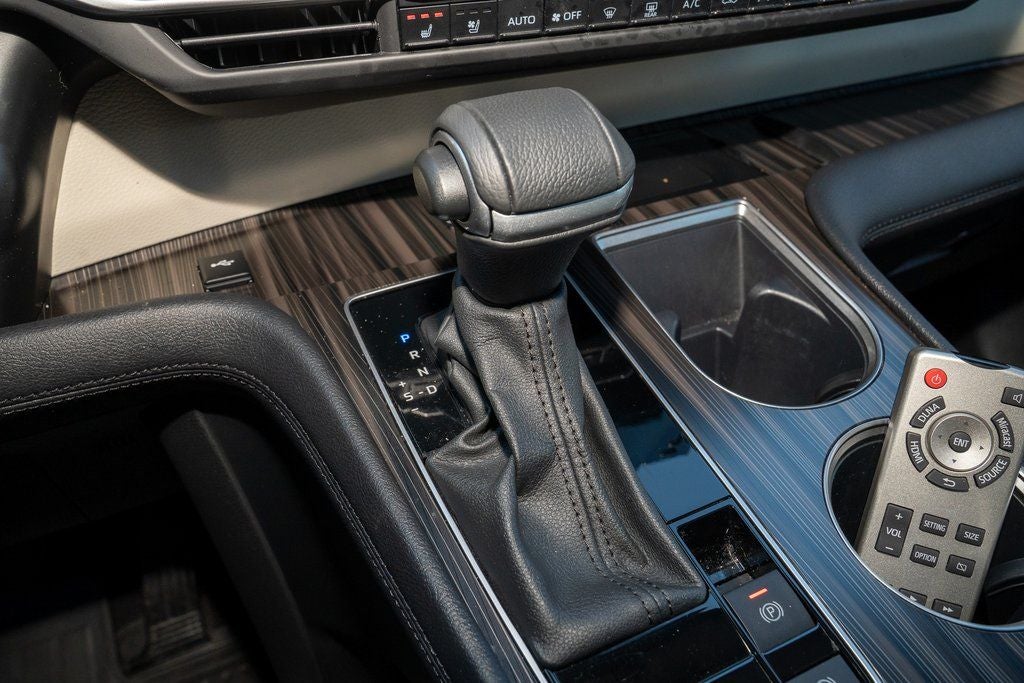 2024 Toyota Sienna Limited 7 Passenger