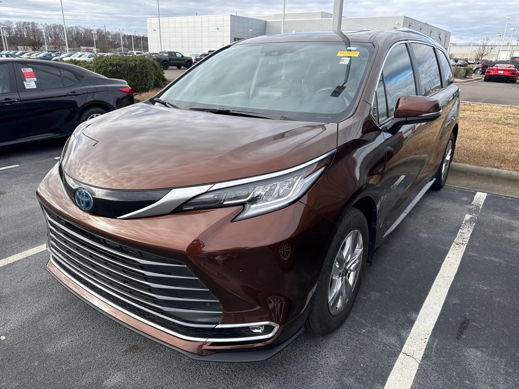 2024 Toyota Sienna Limited 7 Passenger