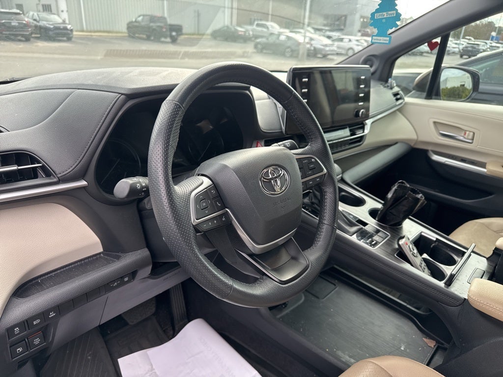 2024 Toyota Sienna Limited 7 Passenger