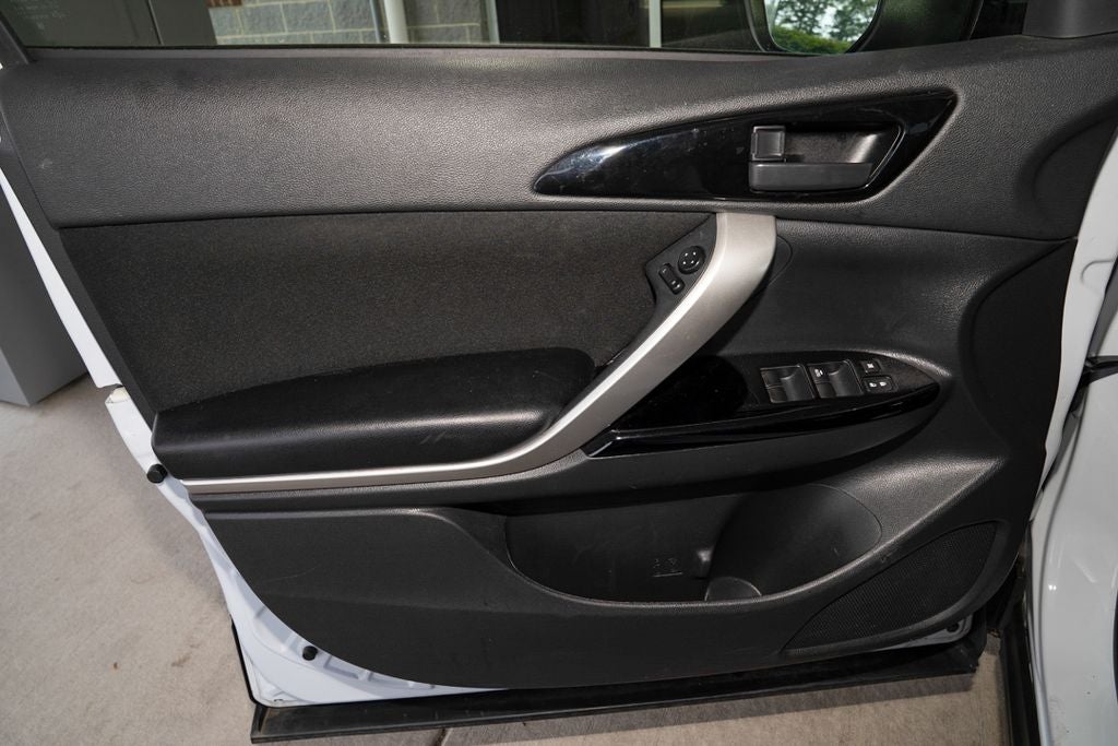 2024 Mitsubishi Eclipse Cross LE