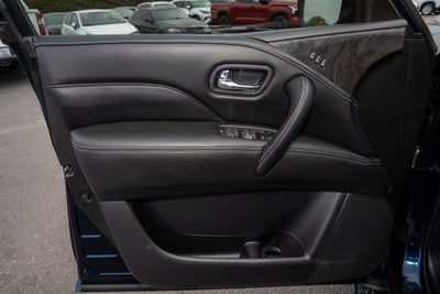 2022 INFINITI QX80 LUXE