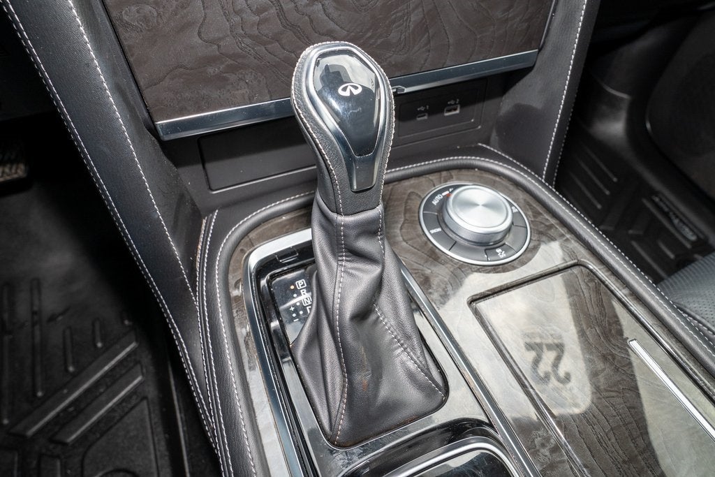 2022 INFINITI QX80 LUXE