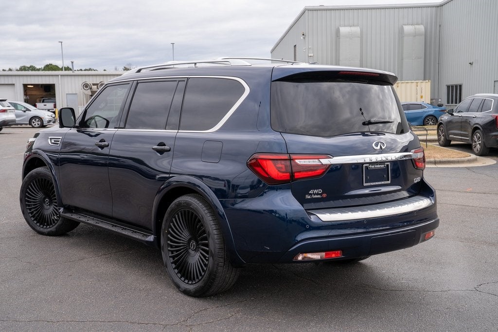 2022 INFINITI QX80 LUXE