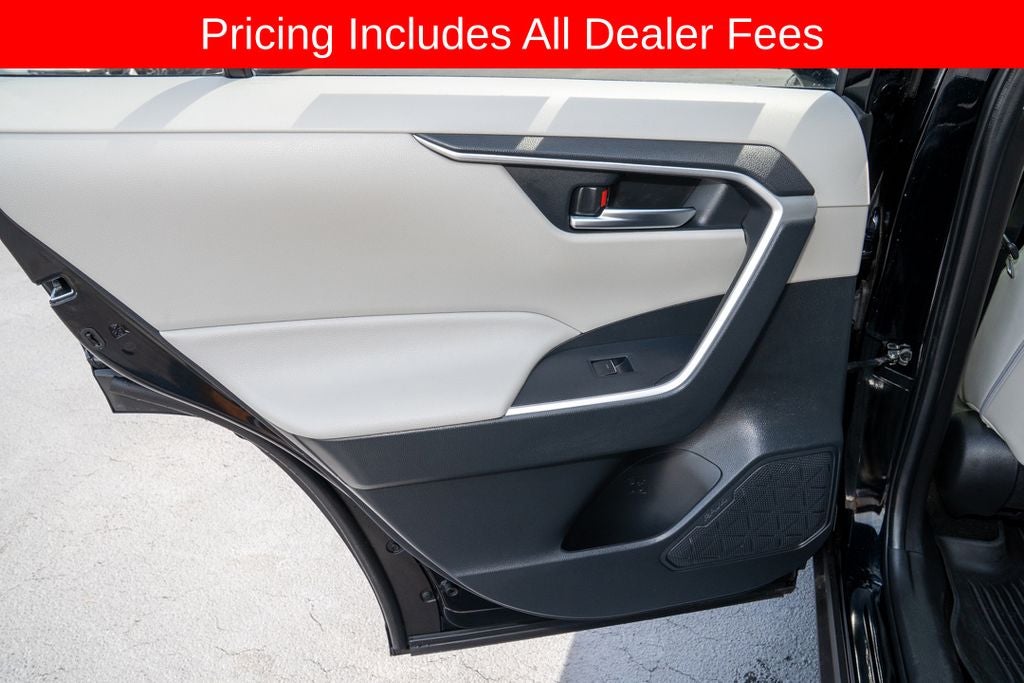 2023 Toyota RAV4 Hybrid XLE Premium