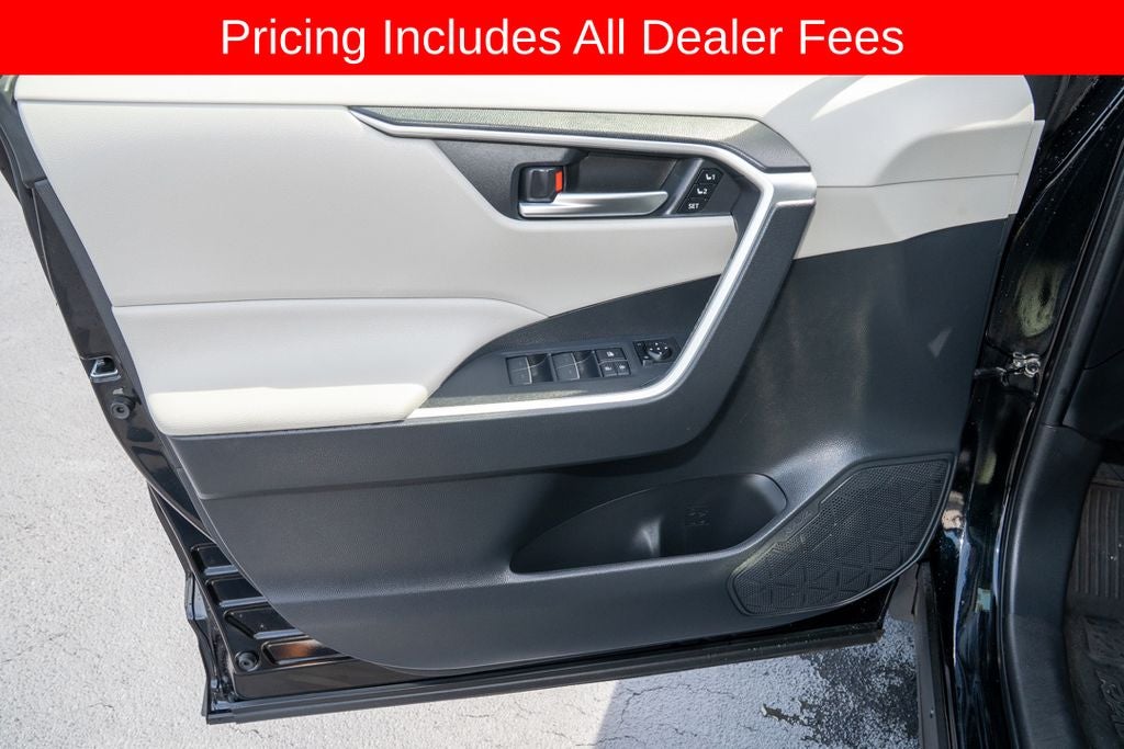 2023 Toyota RAV4 Hybrid XLE Premium
