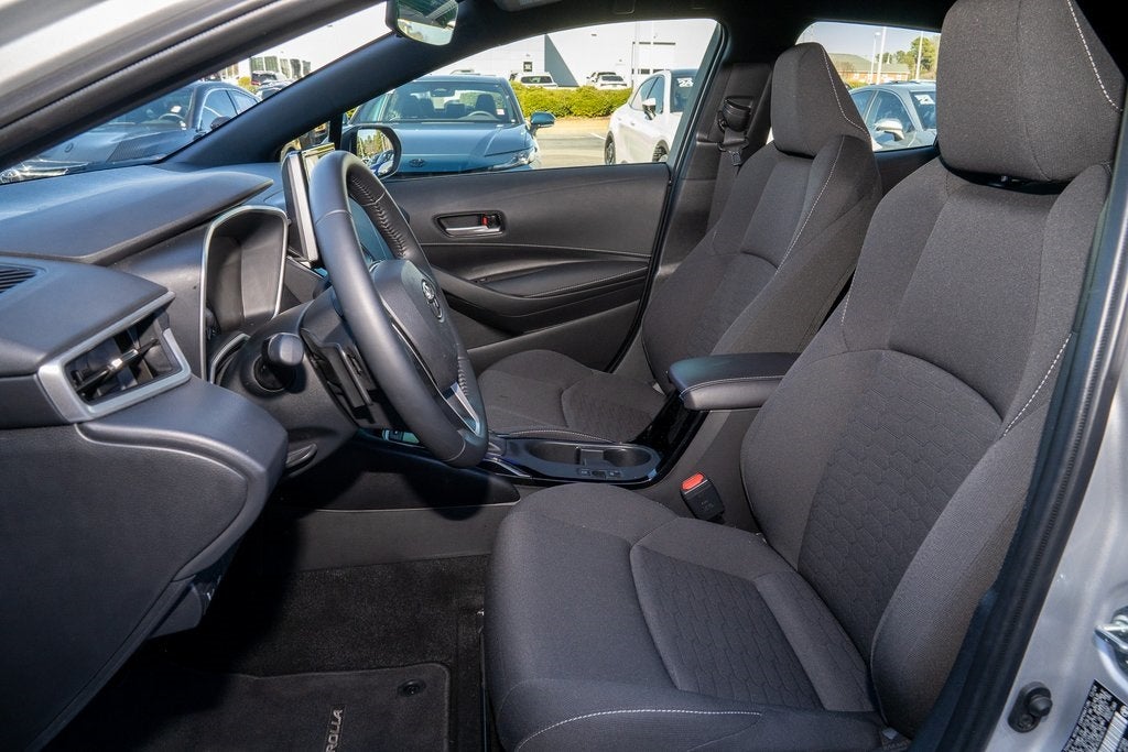 2025 Toyota Corolla Hatchback SE