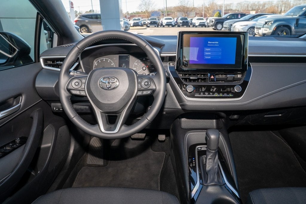 2025 Toyota Corolla Hatchback SE