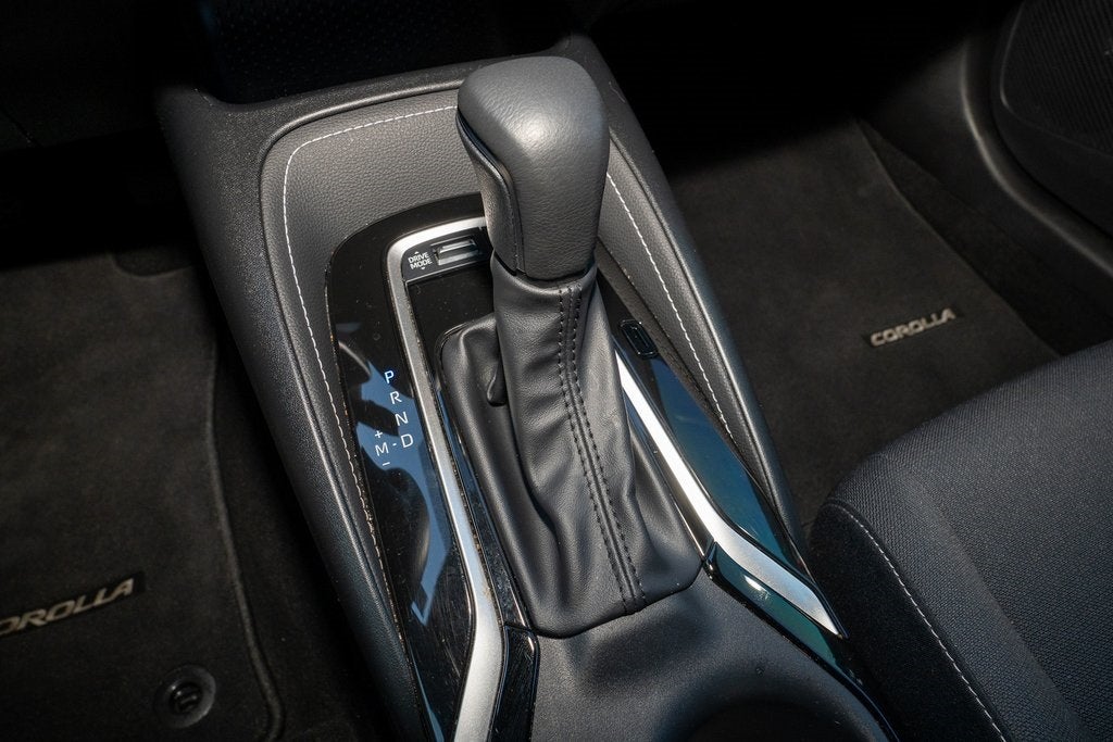 2025 Toyota Corolla Hatchback SE