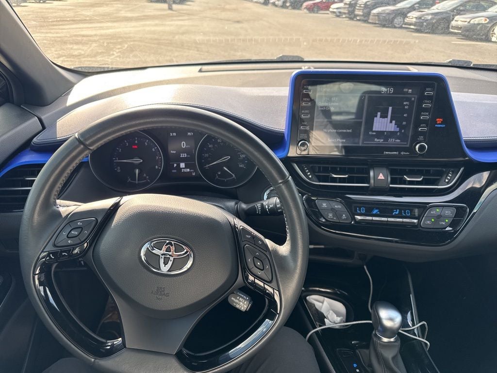 2022 Toyota C-HR XLE