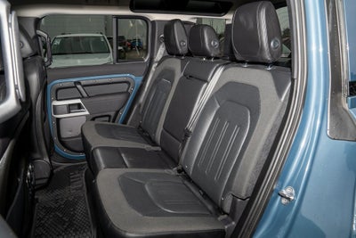 2020 Land Rover Defender 110 SE