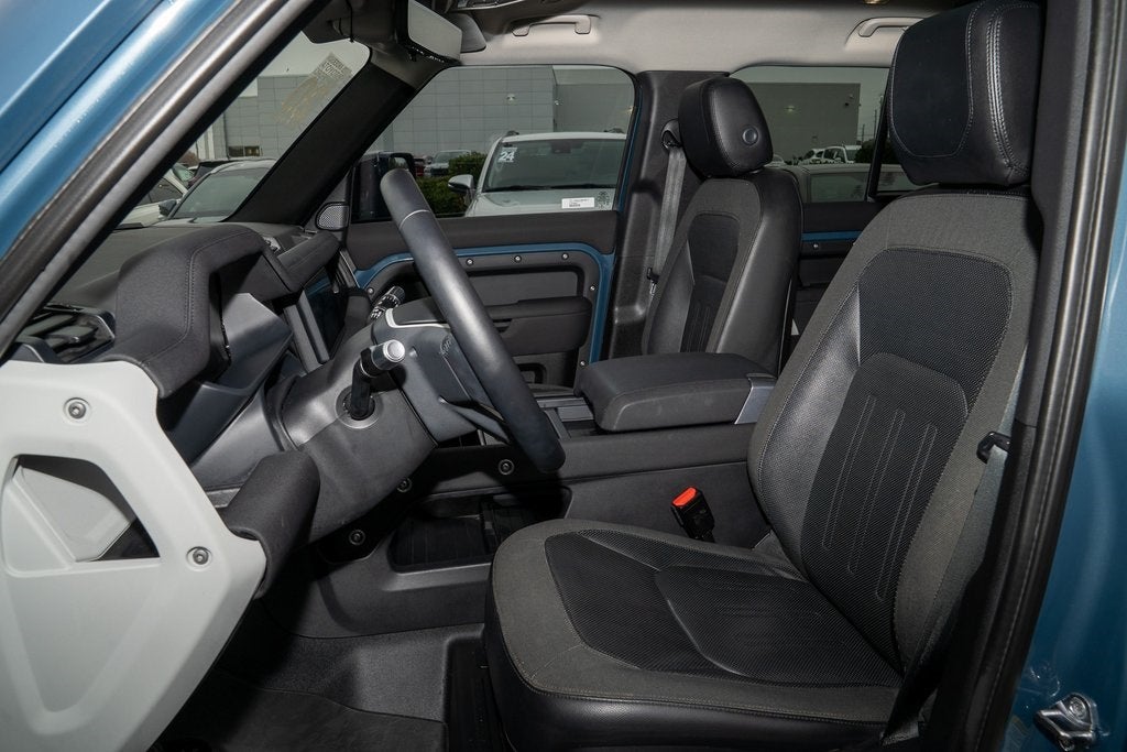 2020 Land Rover Defender 110 SE