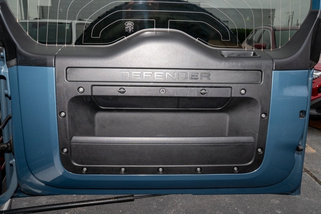 2020 Land Rover Defender 110 SE