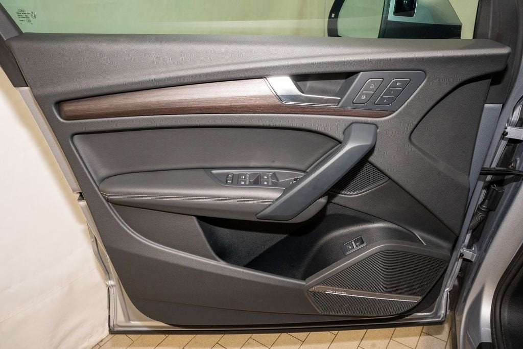 2023 Audi Q5 40 Prestige quattro