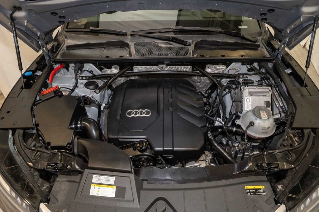 2023 Audi Q5 40 Prestige quattro