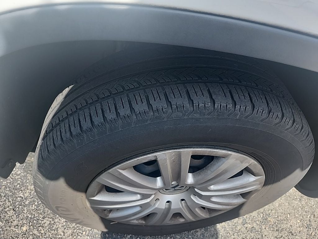 2017 Volkswagen Tiguan Limited 2.0T